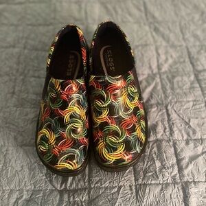 Klogs Multi color clog.  Great condition women’s 7.5 wide